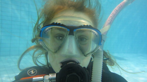 Underwater Scuba Diving student Amelia Pic
