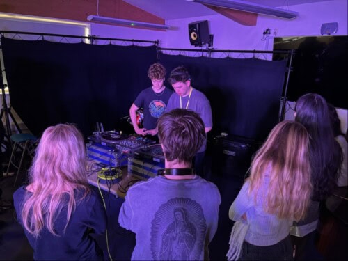 Djing With Ollie Hickey