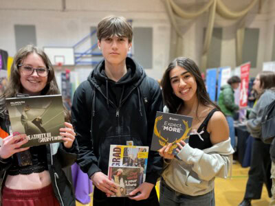 3 Students With Prospectuses 1