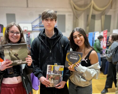 3 Students With Prospectuses 1