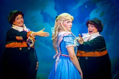 Tweedlee Dee, Tweedlee Dum and Alice in Alice in Wonderland