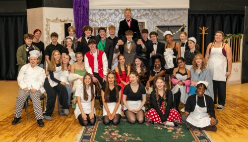 The cast of cluedo 2025