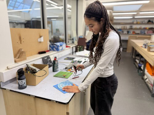 Alyssa Working in a 3D room