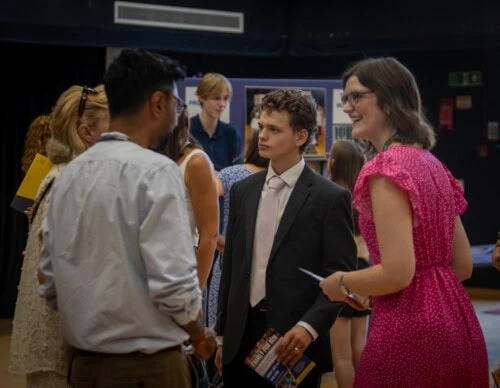 Dash talking to the mayor