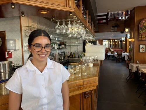 Waitressing In Lille