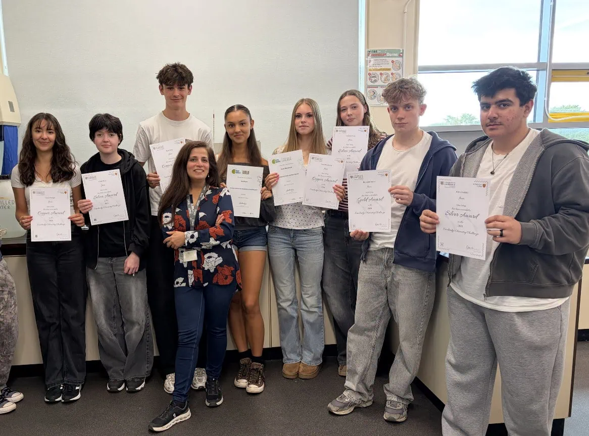 Seema with Chemistry Prize students